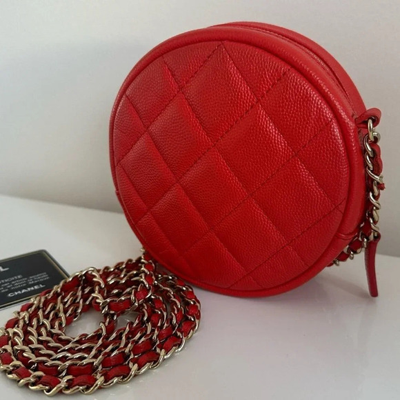 Chanel Round Clutch Mini Bag Chain Quilted Red Caviar Silver Hardware 26 series - Picture 5 of 13